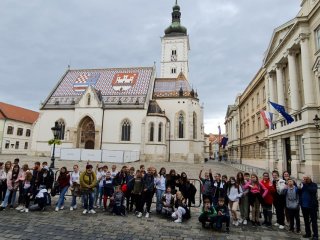 Plavo srce Dobrog doma za osmijeh djece OŠ Mate Lovraka Petrinja - posjet malih petrinjaca Gradu Zagrebu!