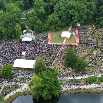 Traditional celebration of the International Labor Day in Park Maksimir with music and entertainment program, traditional beans with barley, sausages, bacon and smoked pork and traditional cake with fresh cheese!