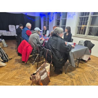 Shelter users visit the Maksimir center for culture and information